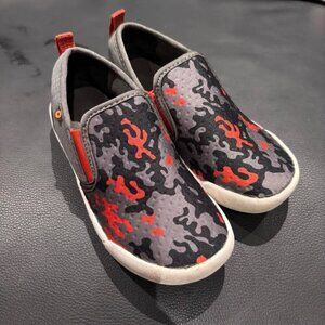 Bogs Kicker II Red/Grey Camo Slip Ons Sz 13